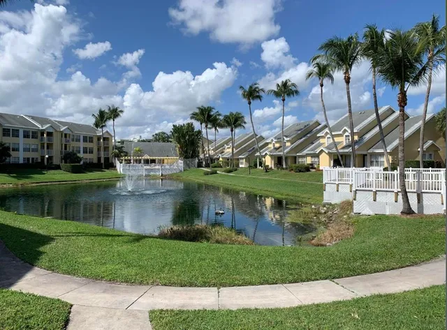 $2,250 | 6315 La Costa Drive, Unit E, Boca Raton, FL 33433