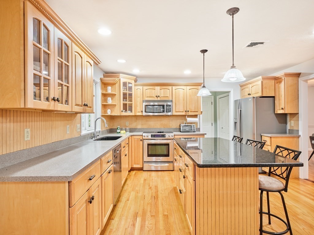 7 Uplands Road Littleton, MA 01460 - Photo 8 of 42
