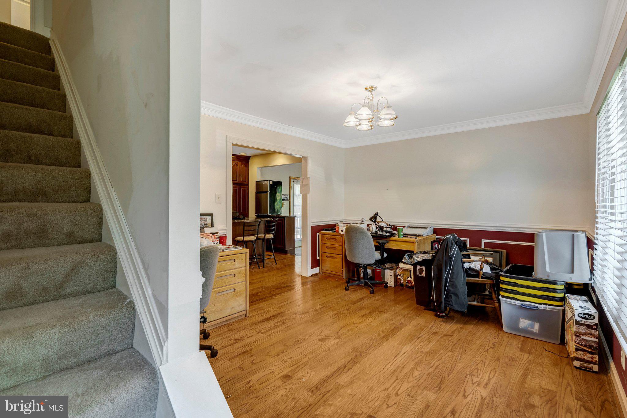 8844 McGrath Road Manassas, VA 20112 - Photo 20 of 27 Bright and inviting home office space.