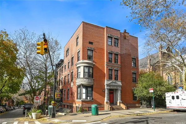 $2,499,999 | 260 Hicks Street | Brooklyn Heights