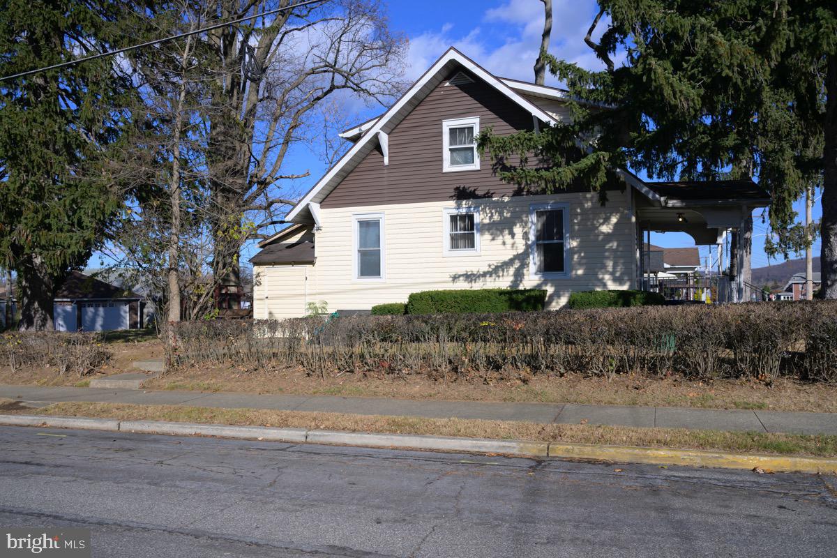 1449 Fern Avenue Reading, PA 19607 - Photo 4 of 25 Gallery Image 4