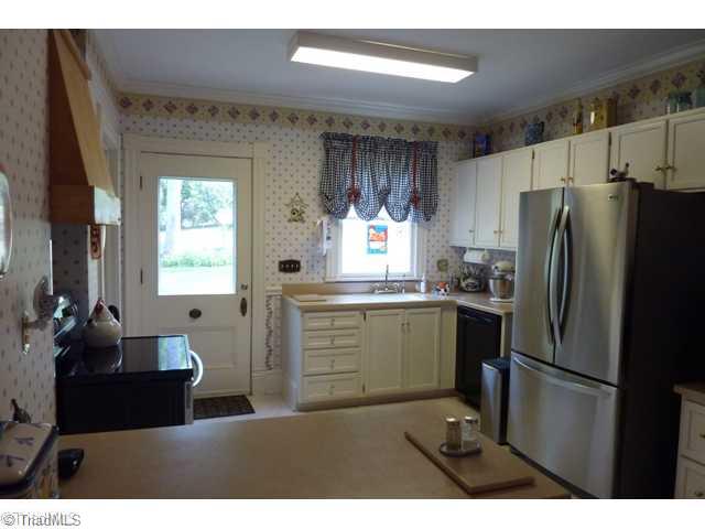 2821 Finch Farm Road Trinity, NC 27370 - Photo 10 of 16 Kitchen.