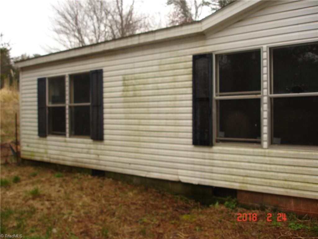 1370 Pell Road Pilot Mountain, NC 27041 - Photo 11 of 16 Gallery Image 11
