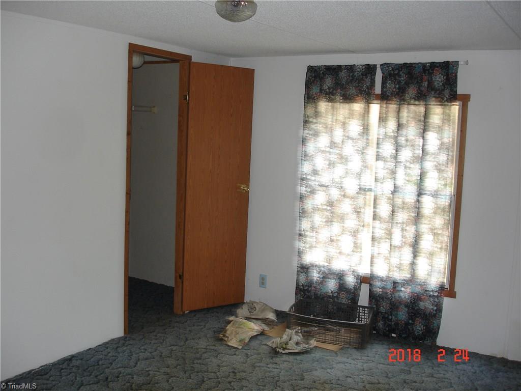 1370 Pell Road Pilot Mountain, NC 27041 - Photo 6 of 16 Gallery Image 6