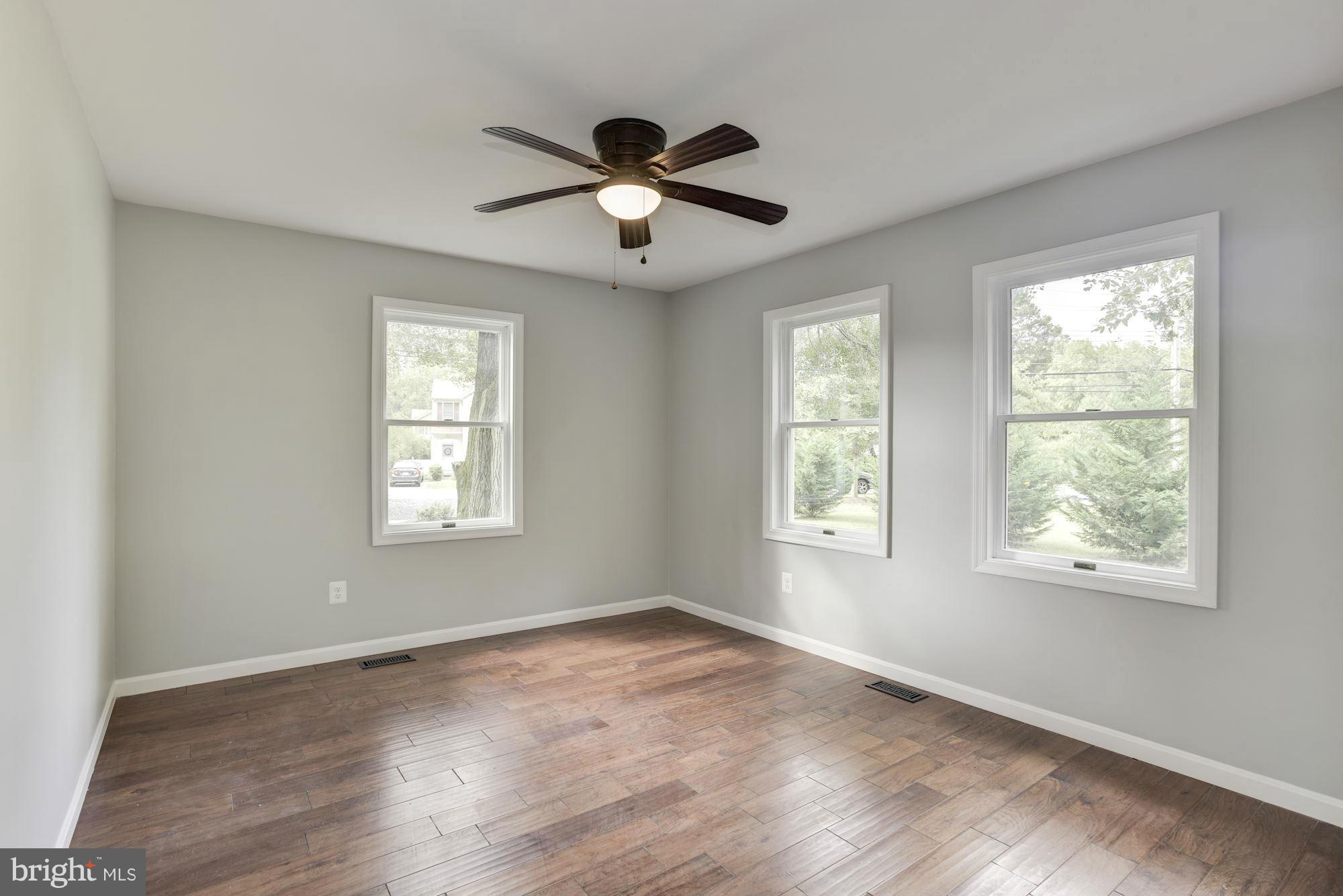 92 Jones Station Road Arnold, MD 21012 - Photo 8 of 20 Interior (General)