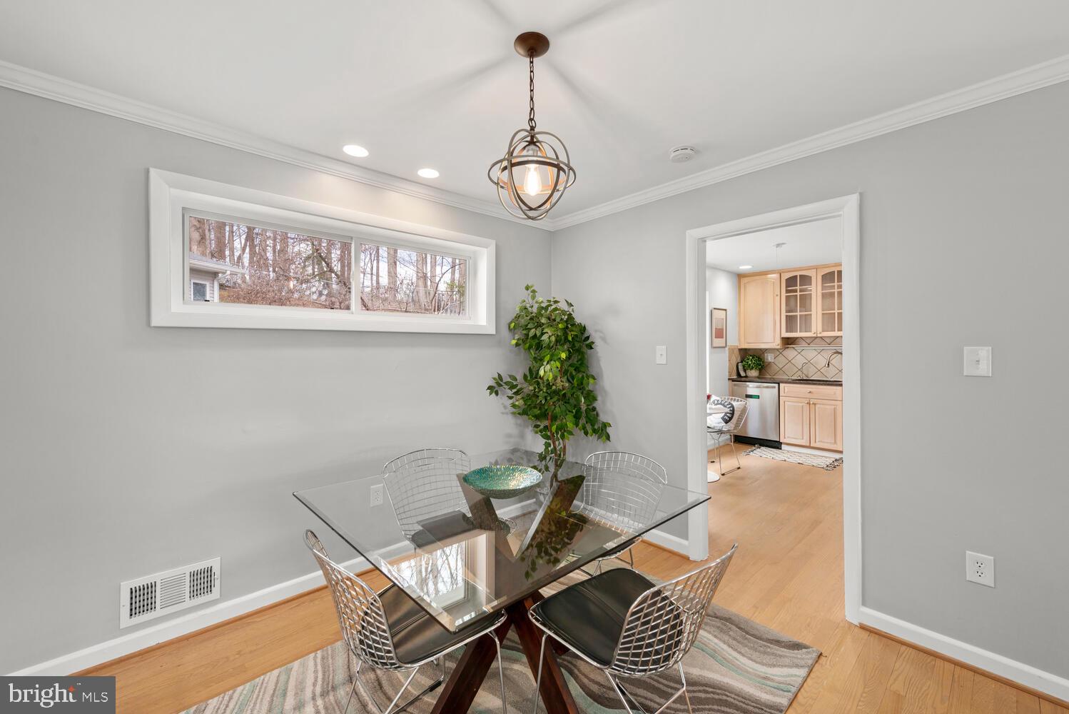 8912 Spring Valley Road Chevy Chase, MD 20815 - Photo 8 of 44 Dining room