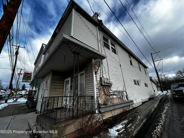$289,900 | 716 Main Street, Carbondale, PA 18407