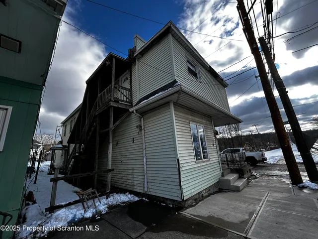 $289,900 | 716 Main Street, Carbondale, PA 18407