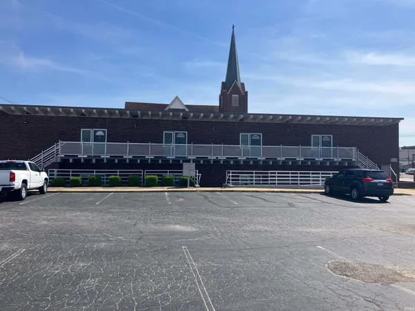 $1,100 | 2301 West Michigan Street, Unit F, Evansville, IN 47712