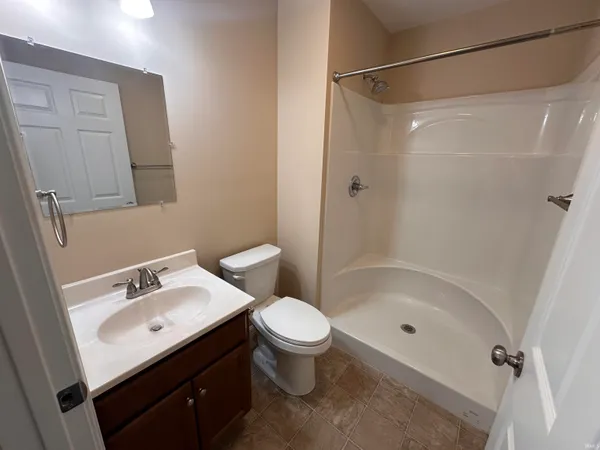 $1,100 | 2301 West Michigan Street, Unit F, Evansville, IN 47712