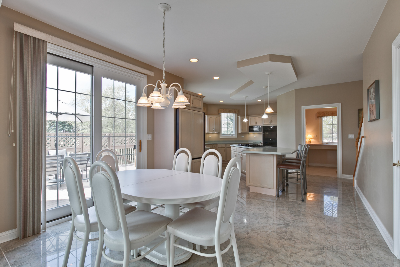 201 Ridge Lane Lake In The Hills, IL 60156 - Photo 14 of 44