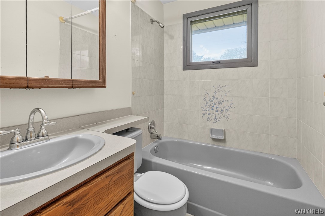 5654 Sterling Road Hamburg, NY 14075 - Photo 27 of 33