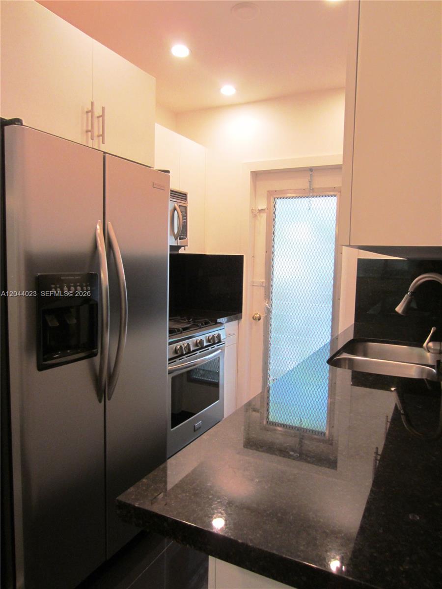 8132 Harding Avenue, Unit 5 Miami Beach, FL 33141 - Photo 4 of 12