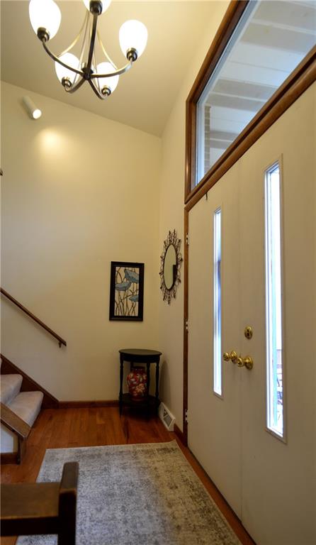2014 Kentucky Lane Rochester, PA 15074 - Photo 3 of 25