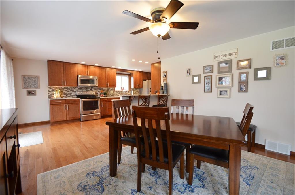 2014 Kentucky Lane Rochester, PA 15074 - Photo 7 of 25