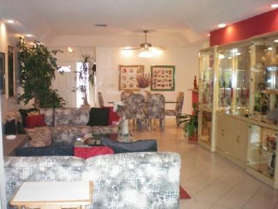 9998 Seacrest Circle, Unit B Boynton Beach, FL 33437 - Photo 9 of 23 a view of a entryway