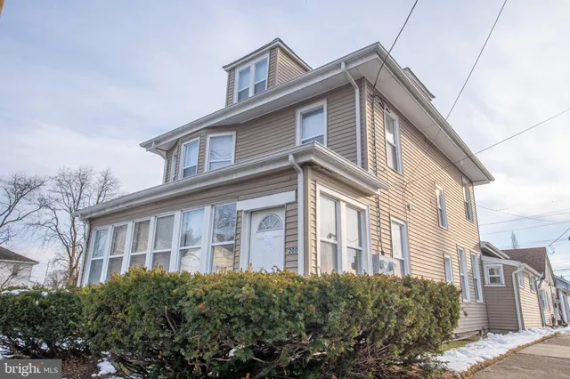 $1,500 | 2001 Genesee Street, Unit 3, Hamilton, NJ 08610