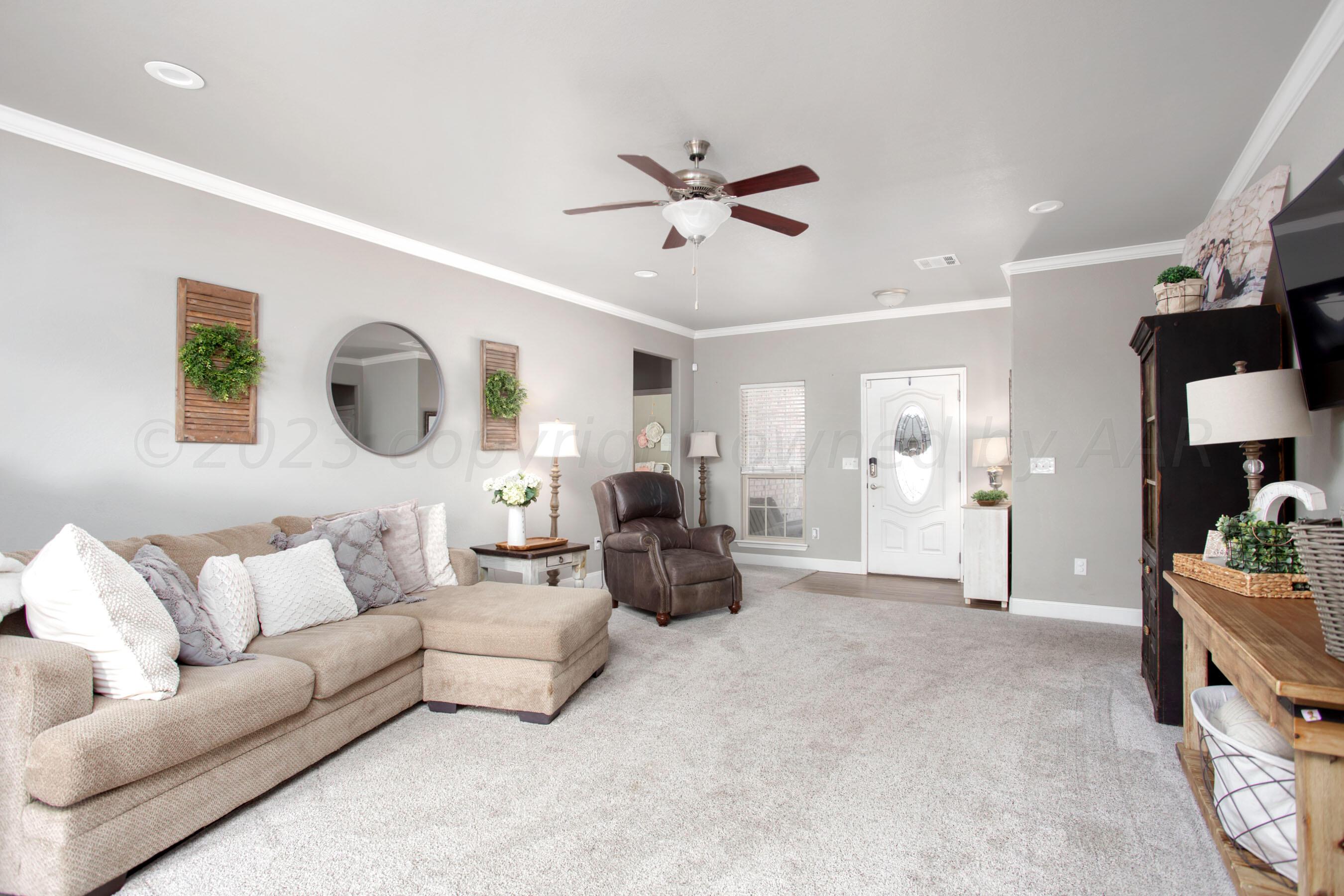 1 Nicci Lane Canyon, TX 79015 - Photo 3 of 24 Living area