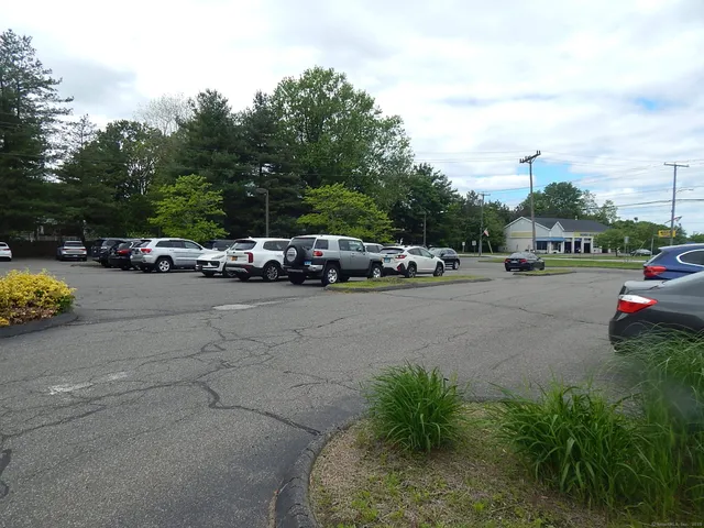 $495 | 2049 Silas Deane Highway, Rocky Hill, CT 06067