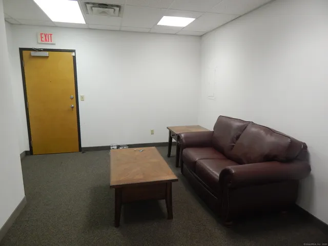 $495 | 2049 Silas Deane Highway, Rocky Hill, CT 06067