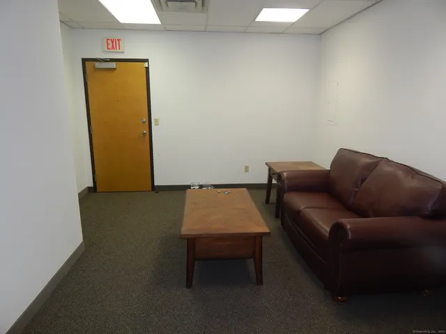 $495 | 2049 Silas Deane Highway, Rocky Hill, CT 06067