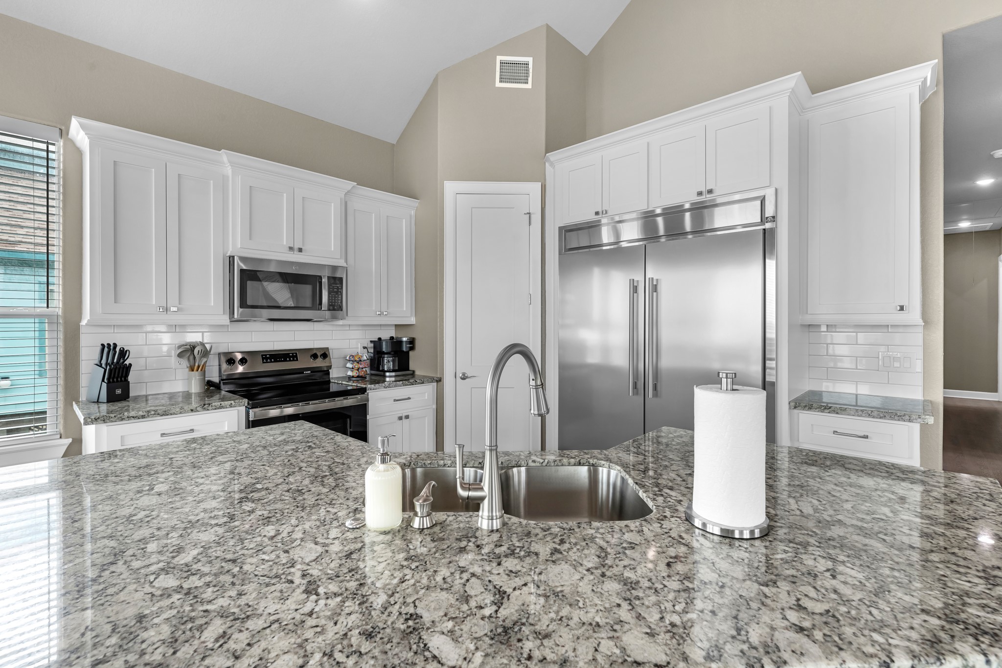 4723 Bluewater Drive Freeport, TX 77541 - Photo 14 of 43