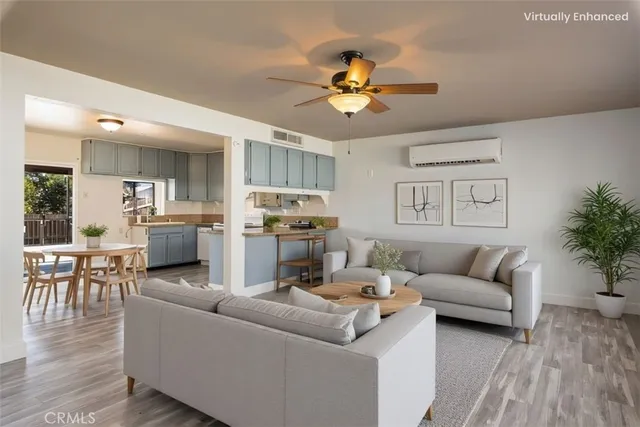 a view of empty room with window