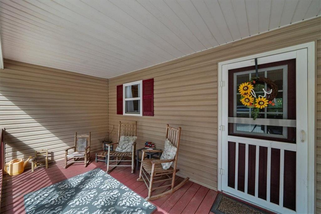 697 Zeppelin Strasse Helen, GA 30545 - Photo 5 of 41 a outdoor living space with furniture