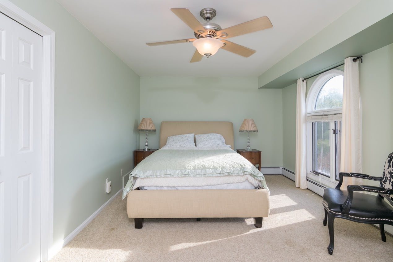 33 Harbor View Road, Unit 1206 South Burlington, VT 05403 - Photo 14 of 25 Gallery Image 14
