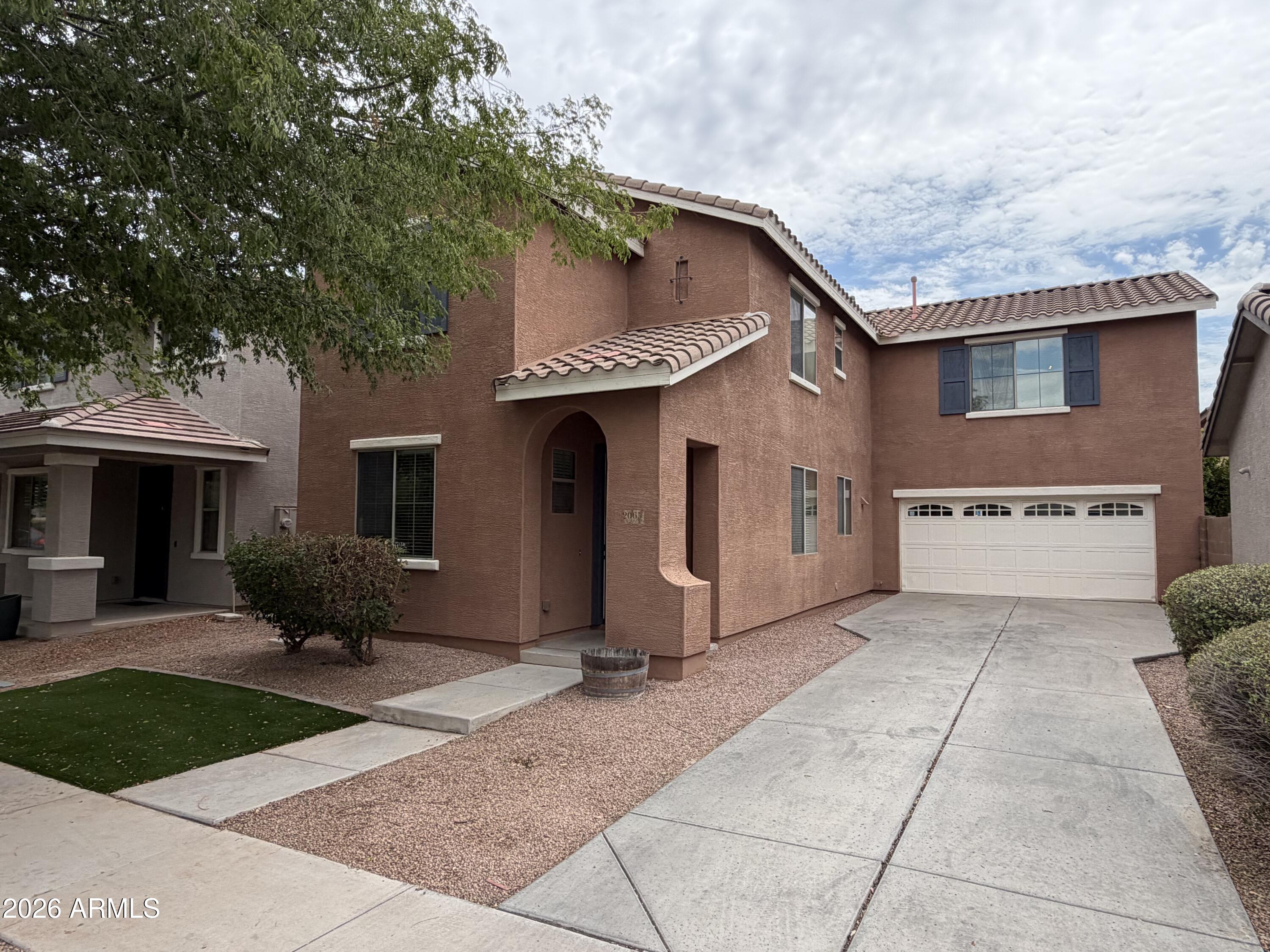 2065 South Martingale Road Gilbert, AZ 85295 - Photo 3 of 28 IMG_1695