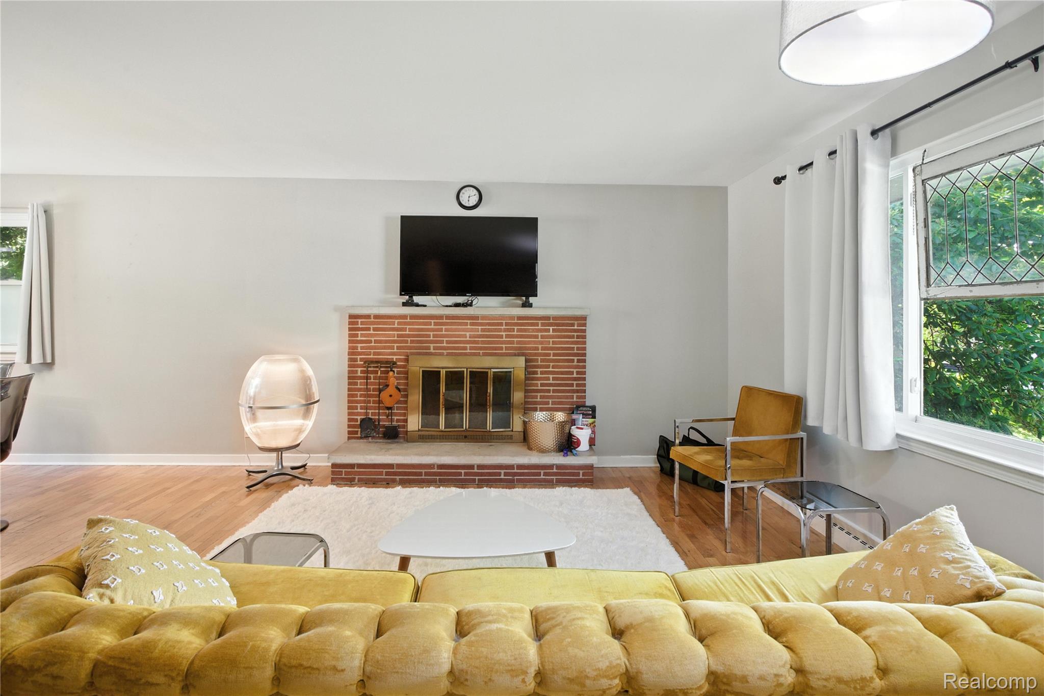 2329 Cumberland Road Lansing, MI 48906 - Photo 7 of 35 IMG_0575.JPG