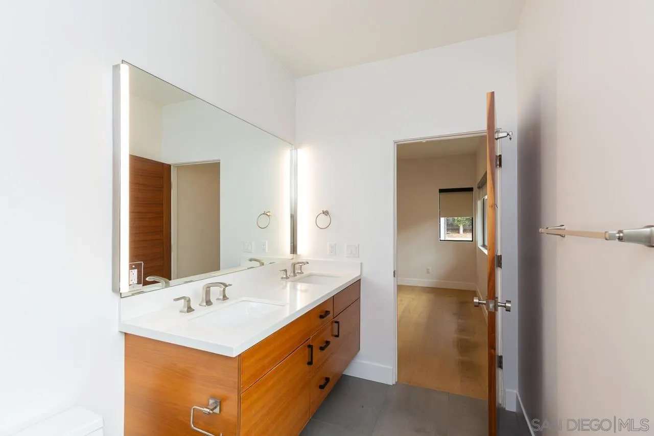 9455 Poole Street La Jolla, CA 92037 - Photo 23 of 49