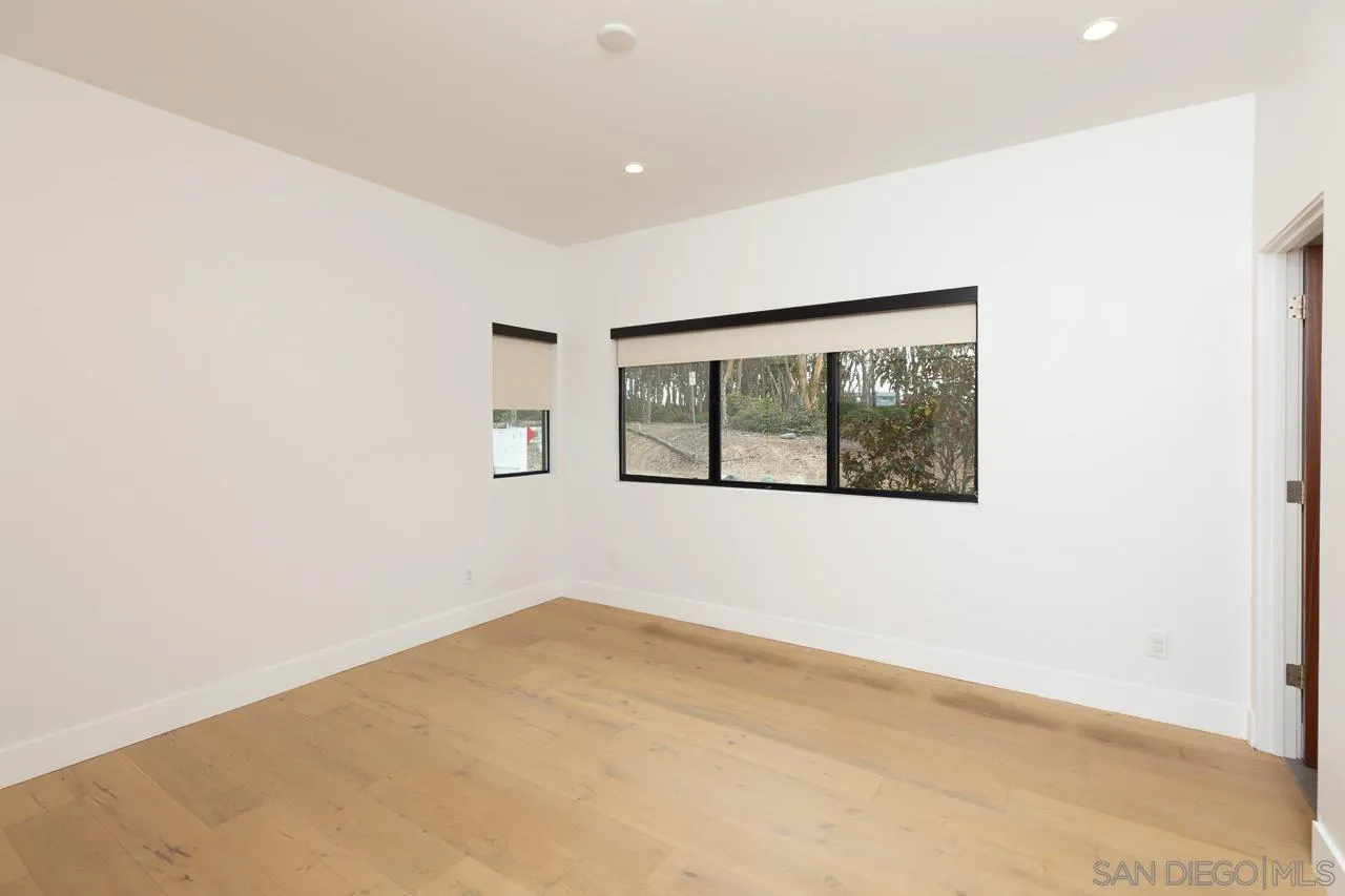 9455 Poole Street La Jolla, CA 92037 - Photo 25 of 49