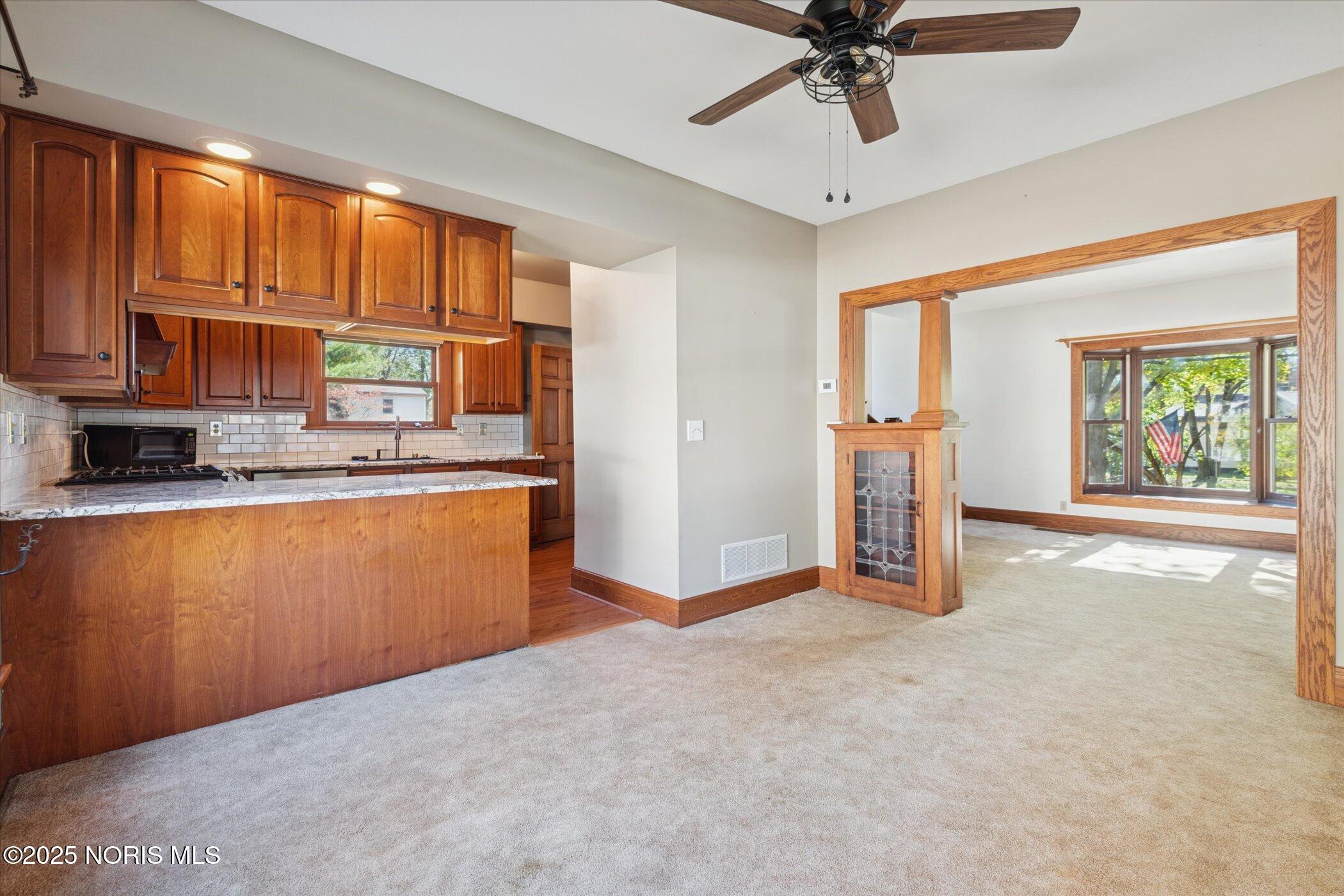 5470 Douglas Road Toledo, OH 43613 - Photo 21 of 62 21-5470-Douglas-Rd-Windowstill