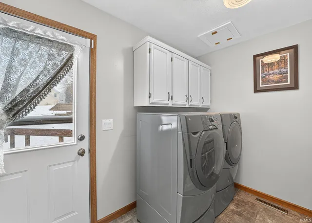 $484,900 | 59180 Deer Run Court, South Bend, IN 46614