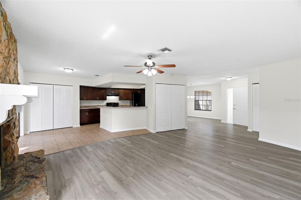 727 Isleton Drive Brandon, FL 33511 - Photo 11 of 41