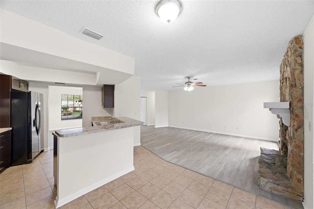 727 Isleton Drive Brandon, FL 33511 - Photo 18 of 41