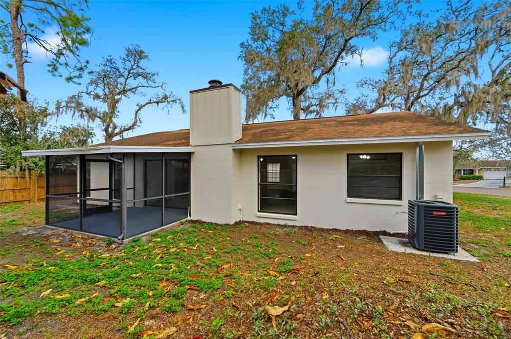 727 Isleton Drive Brandon, FL 33511 - Photo 4 of 41