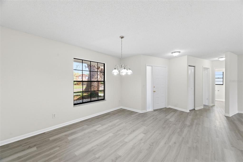 727 Isleton Drive Brandon, FL 33511 - Photo 8 of 41