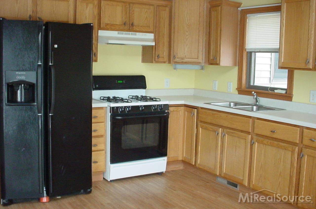 1238 East Galbraith Line Road Yale, MI 48097 - Photo 11 of 30 Kitchen
