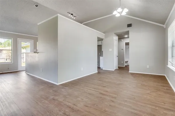$1,725 | 1113 Harvest Hill Lane, Lancaster, TX 75146