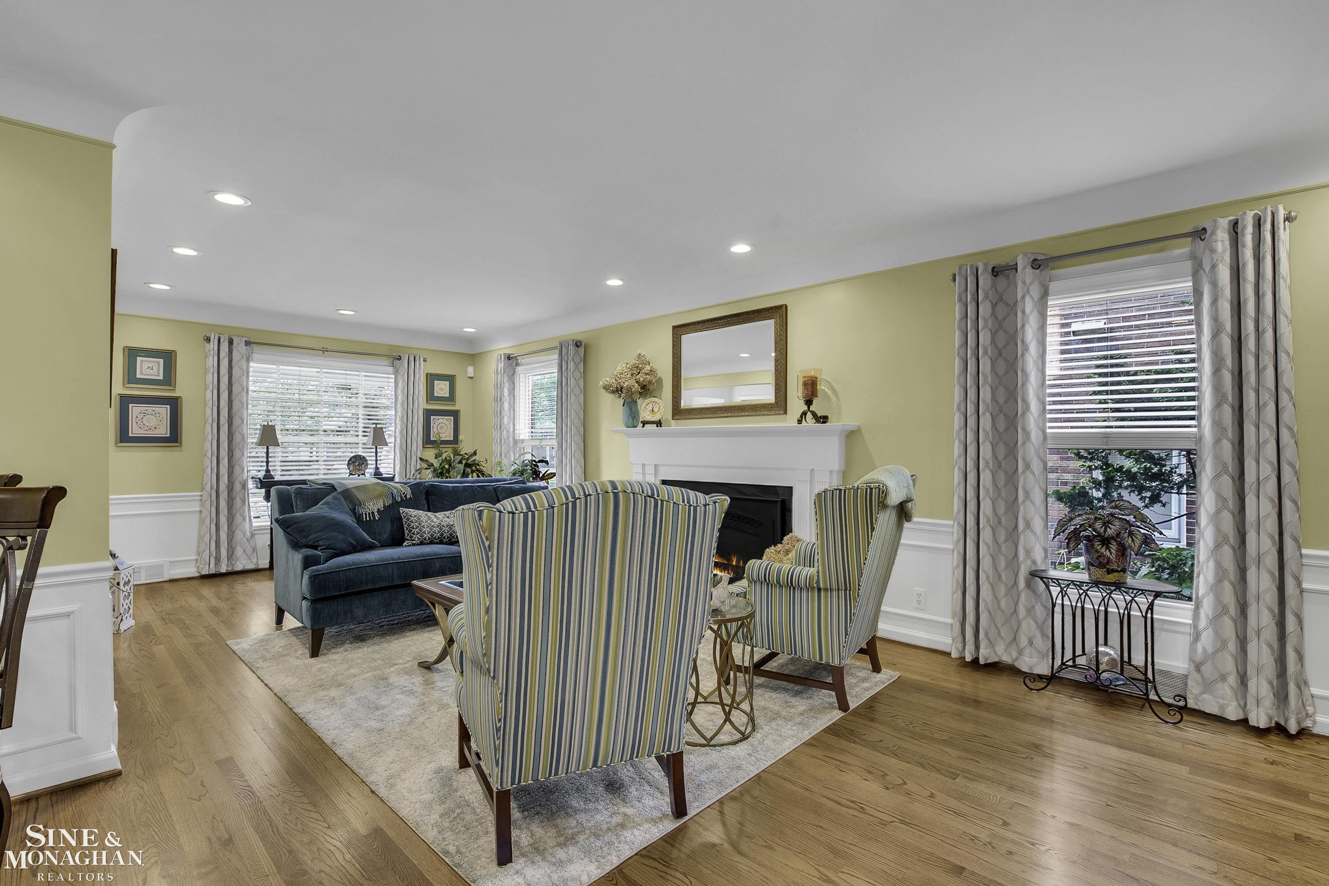 1956 Severn Road Grosse Pointe Woods, MI 48236 - Photo 9 of 40