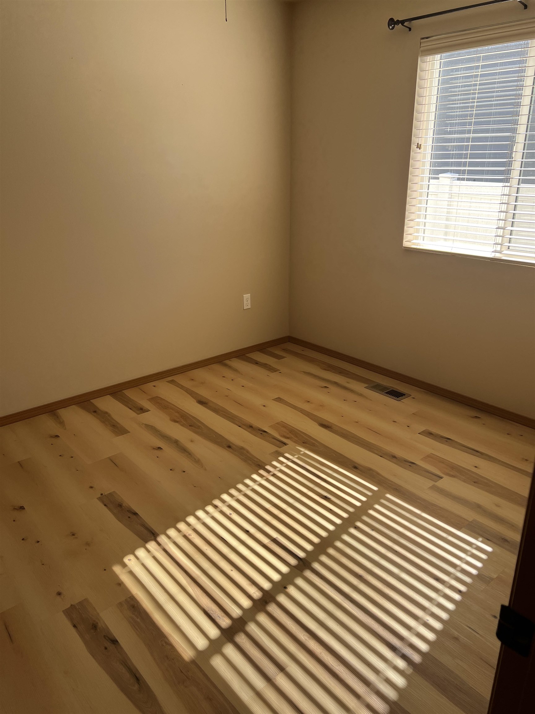 4024 South Bates Road Spokane Valley, WA 99206 - Photo 11 of 15 Gallery Image 11