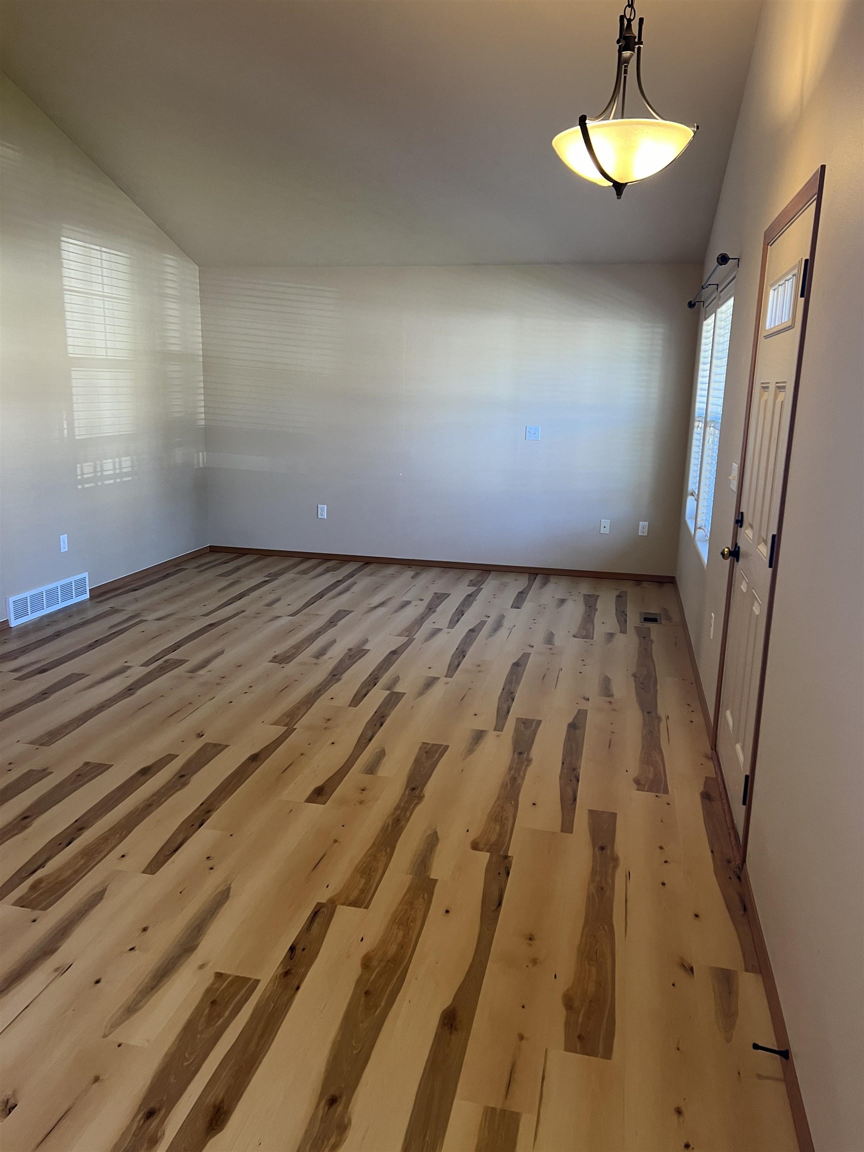 4024 South Bates Road Spokane Valley, WA 99206 - Photo 3 of 15 Gallery Image 3