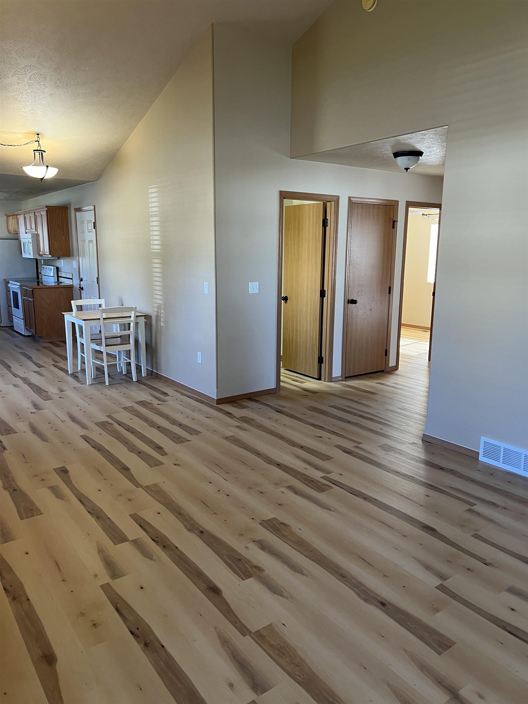 4024 South Bates Road Spokane Valley, WA 99206 - Photo 4 of 15 Gallery Image 4