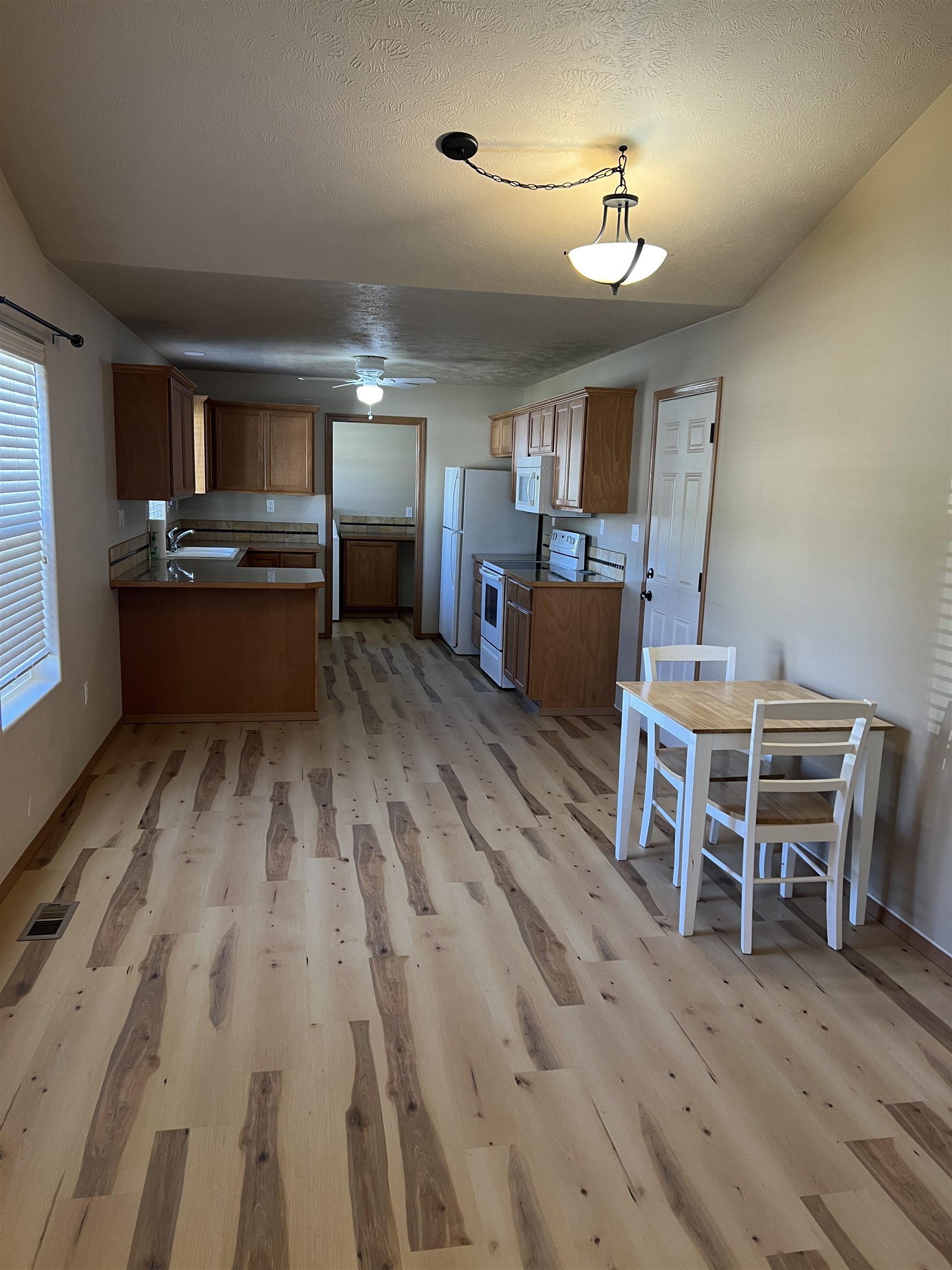 4024 South Bates Road Spokane Valley, WA 99206 - Photo 5 of 15 Gallery Image 5