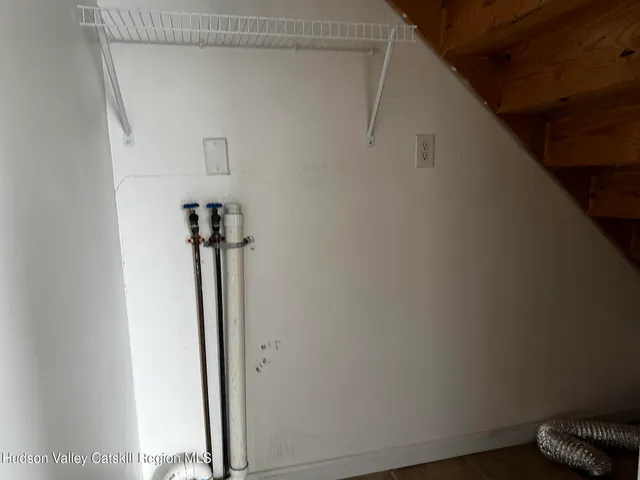 $2,300 | 376 Highway 32, Unit 1, Newburgh, NY 12550