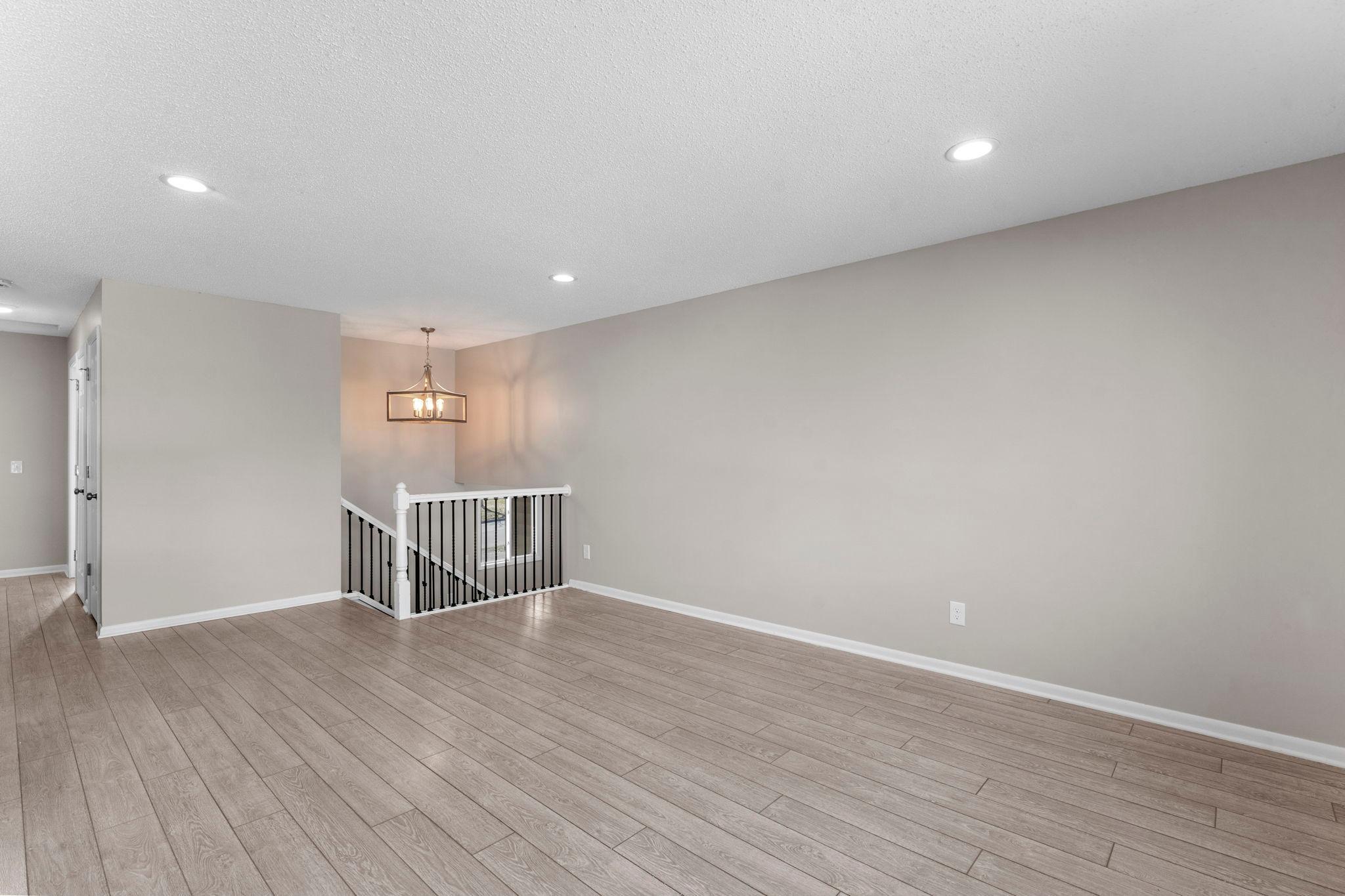 14510 Wellington Road Minnetonka, MN 55391 - Photo 8 of 70