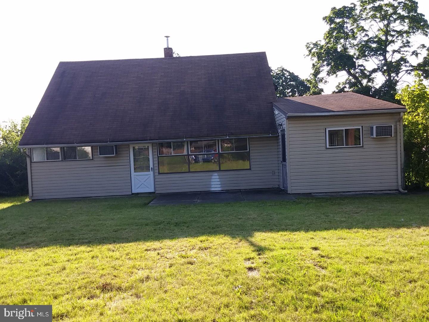 133 Goldengate Road Levittown, PA 19057 - Photo 12 of 12
