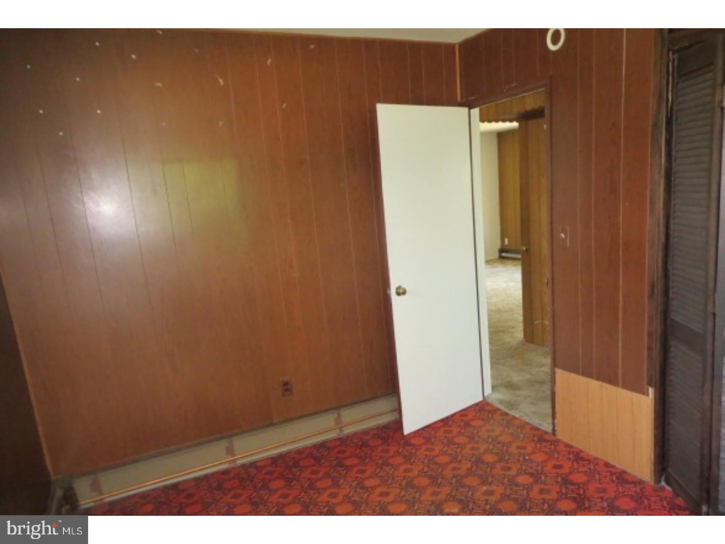 133 Goldengate Road Levittown, PA 19057 - Photo 8 of 12